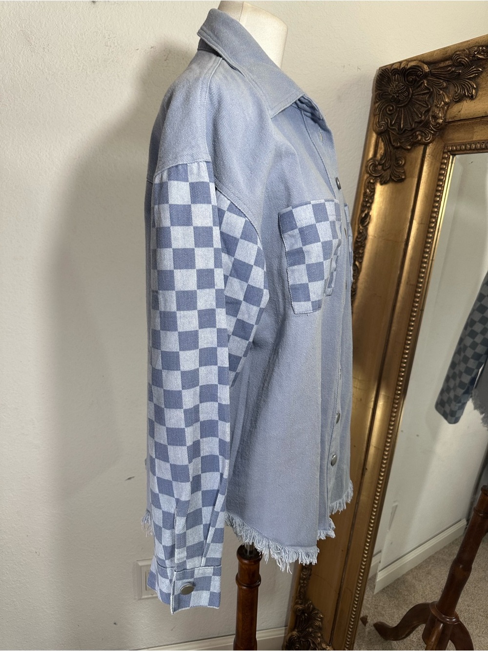 New Vici Long Sleeve Button Closure Front Pockets Denim Shacket Top Size M - Picture 5 of 11